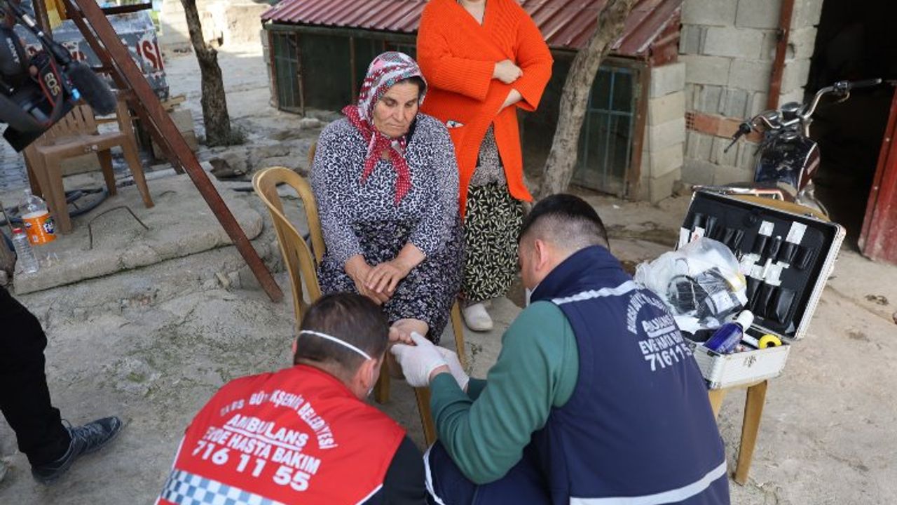Bursa sağlık hizmetlerini depremzedelerin ayağına götürüyor