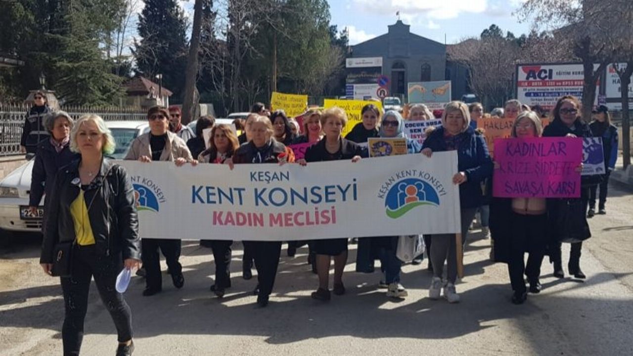 Edirne Keşanlı kadınlardan '8 Mart' yürüyüşü